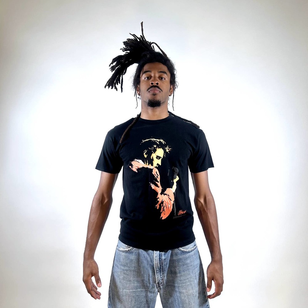 2003 Elvis Presley vintage tee